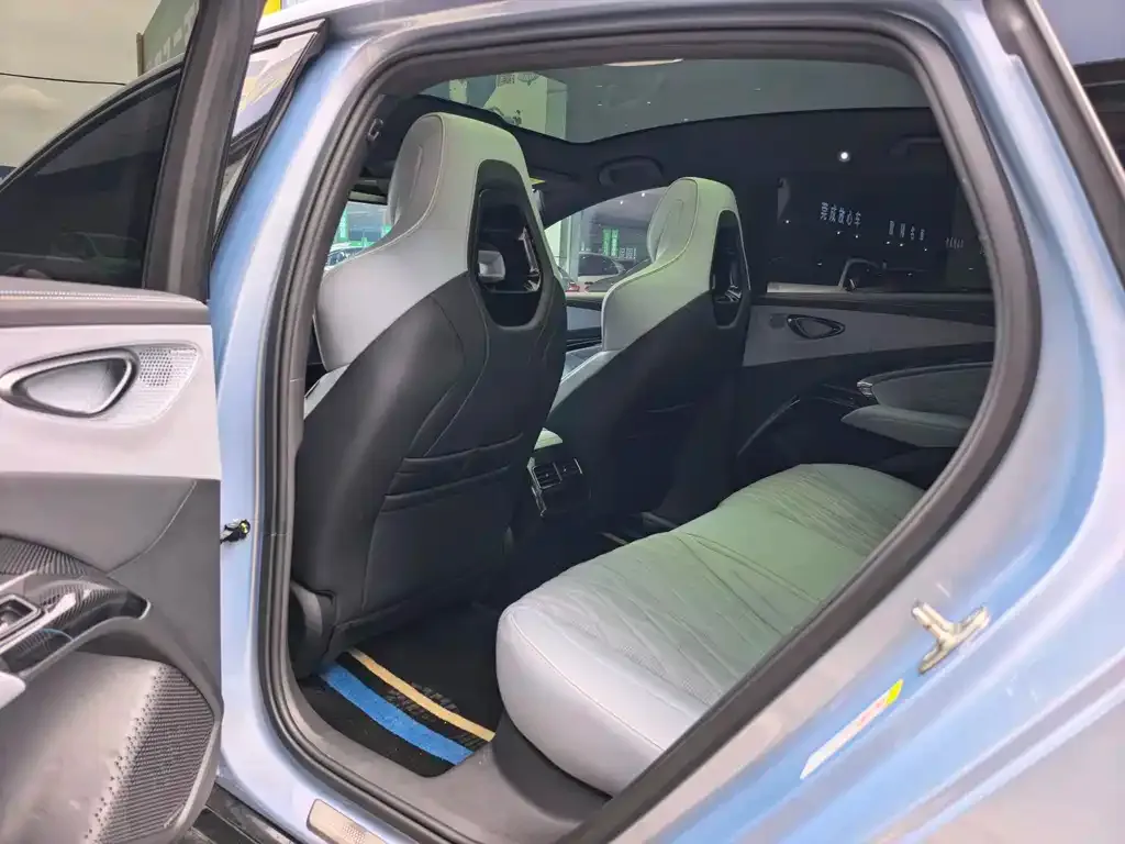 BYD Seal — фото 2