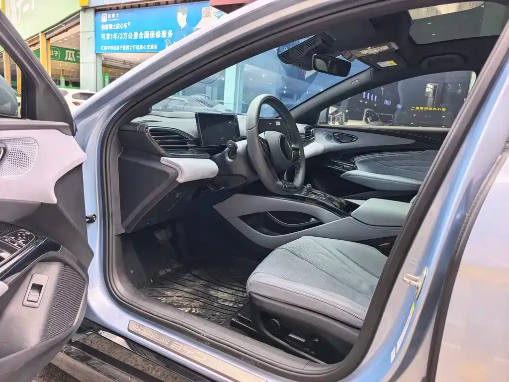 BYD Seal — фото 4