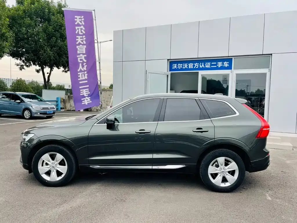 Volvo XC60 — фото 10