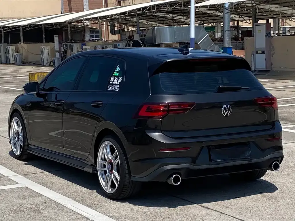Volkswagen Golf GTI — фото 3