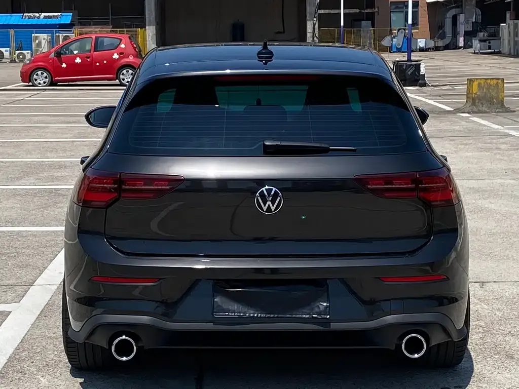 Volkswagen Golf GTI — фото 6