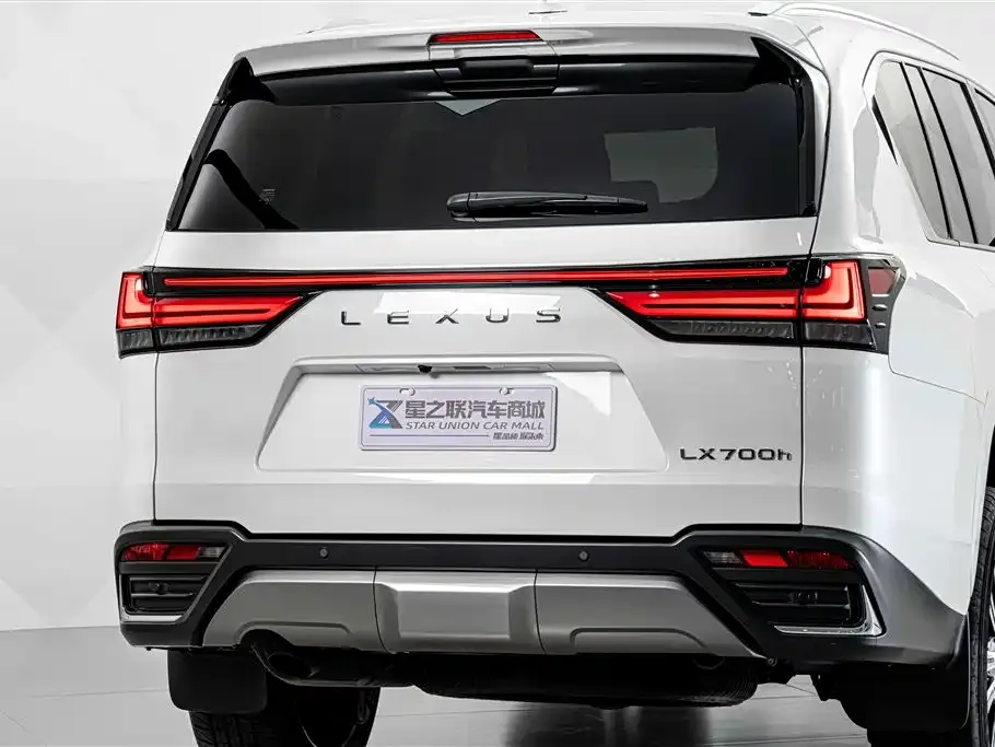 Lexus LX — фото 2