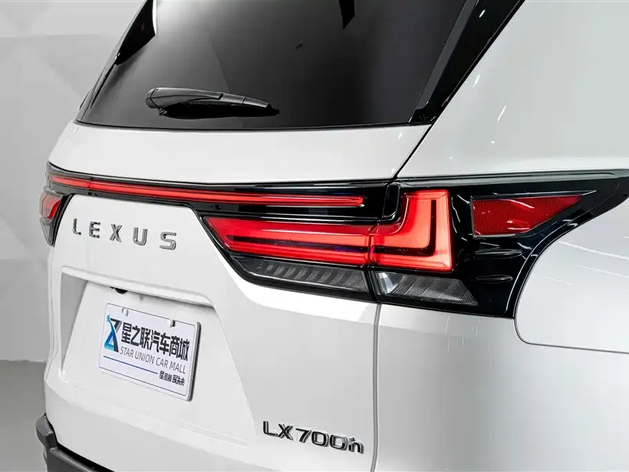 Lexus LX — фото 3