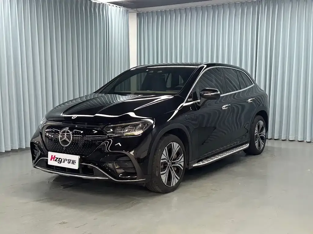 Mercedes-Benz EQE SUV — фото 1