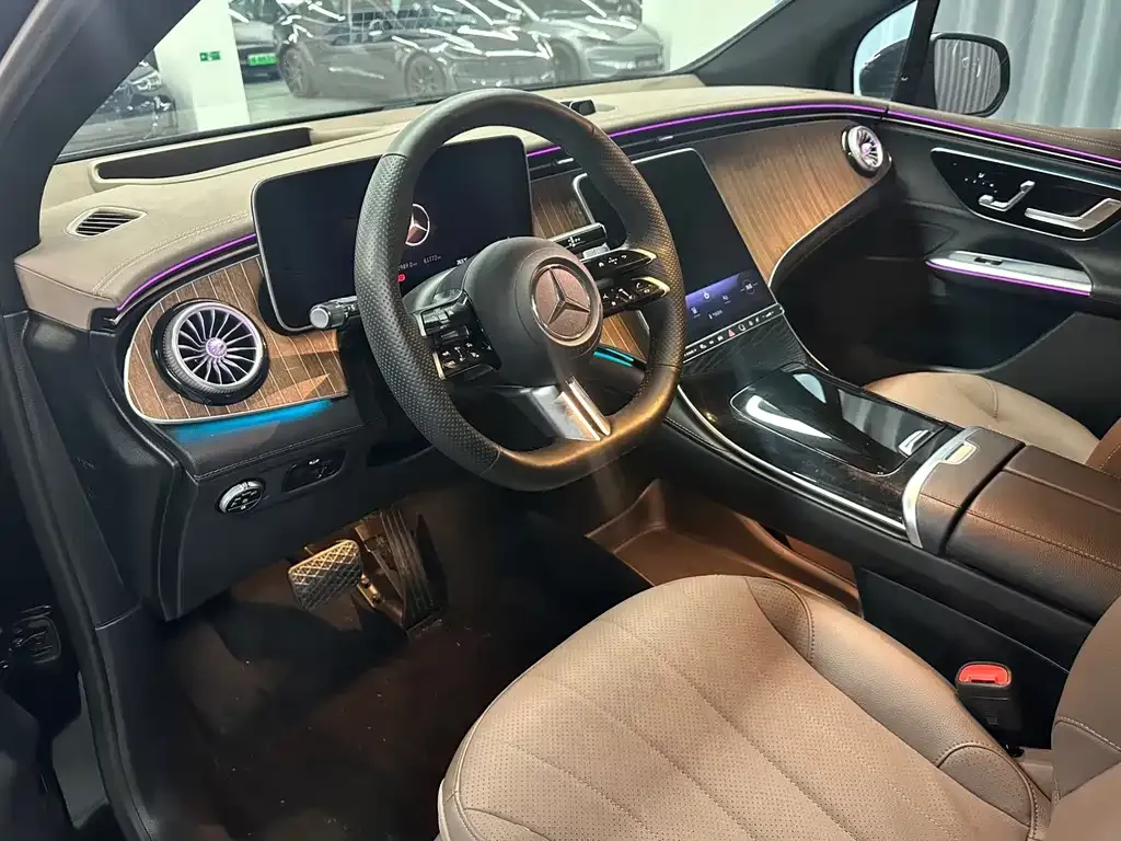 Mercedes-Benz EQE SUV — фото 2