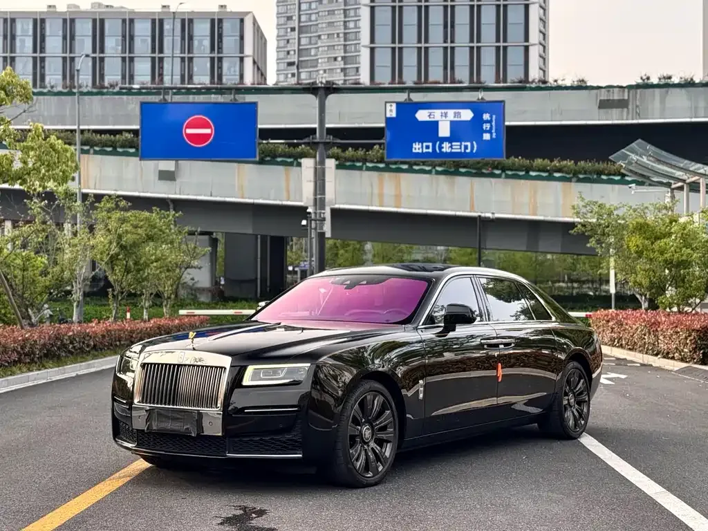 Rolls-Royce Ghost — фото 6