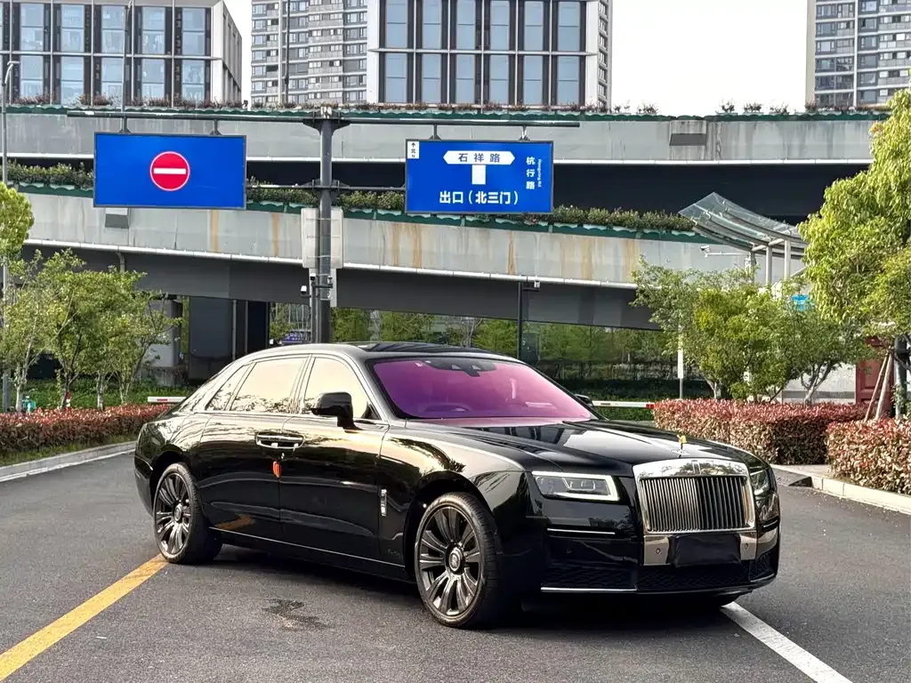Rolls-Royce Ghost — фото 9