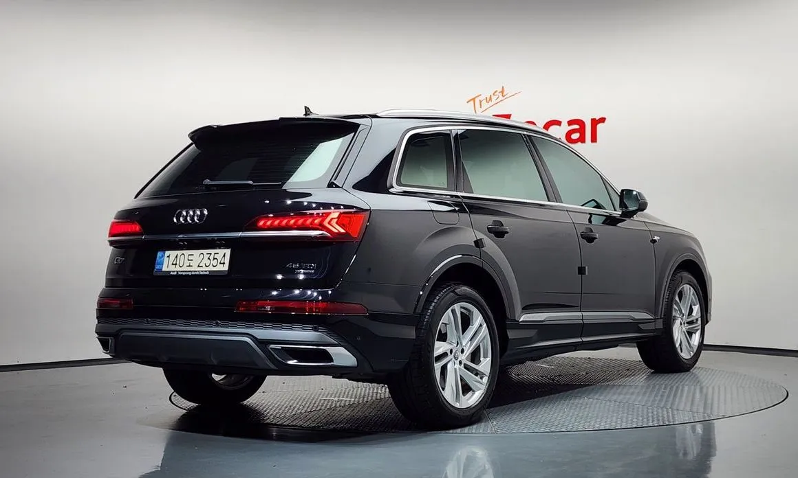 Audi Q7 — фото 6