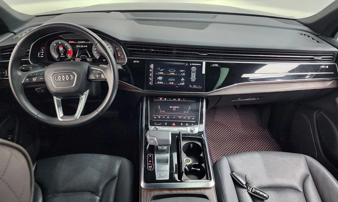 Audi Q7 — фото 10