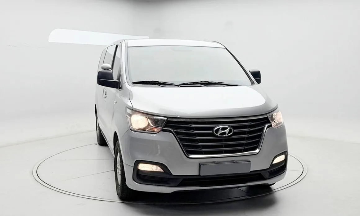 Hyundai Starex — фото 1