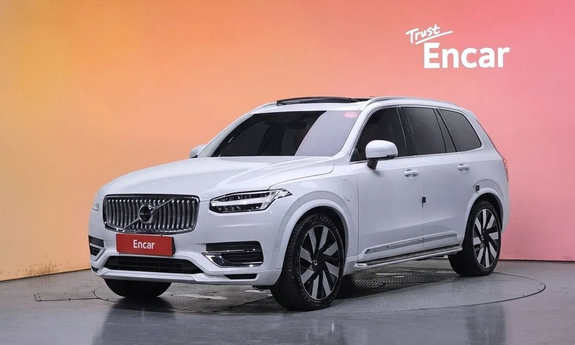 Volvo XC90 — фото 1