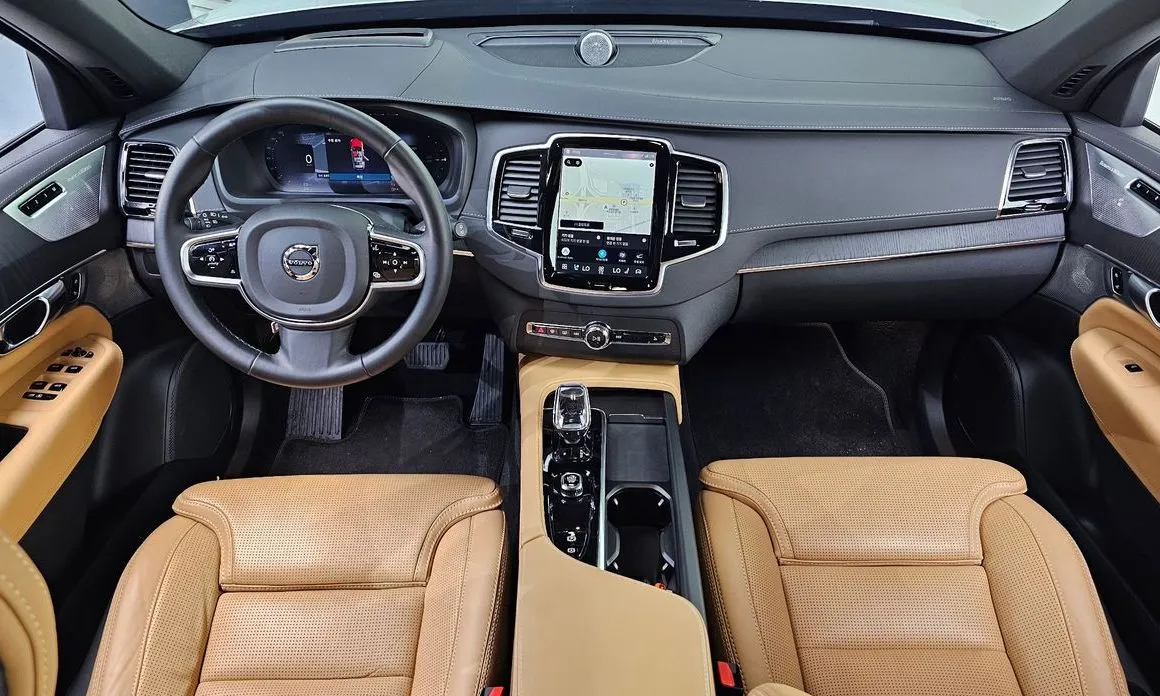 Volvo XC90 — фото 10