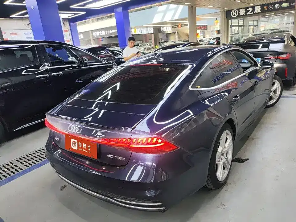 Audi A7 — фото 7
