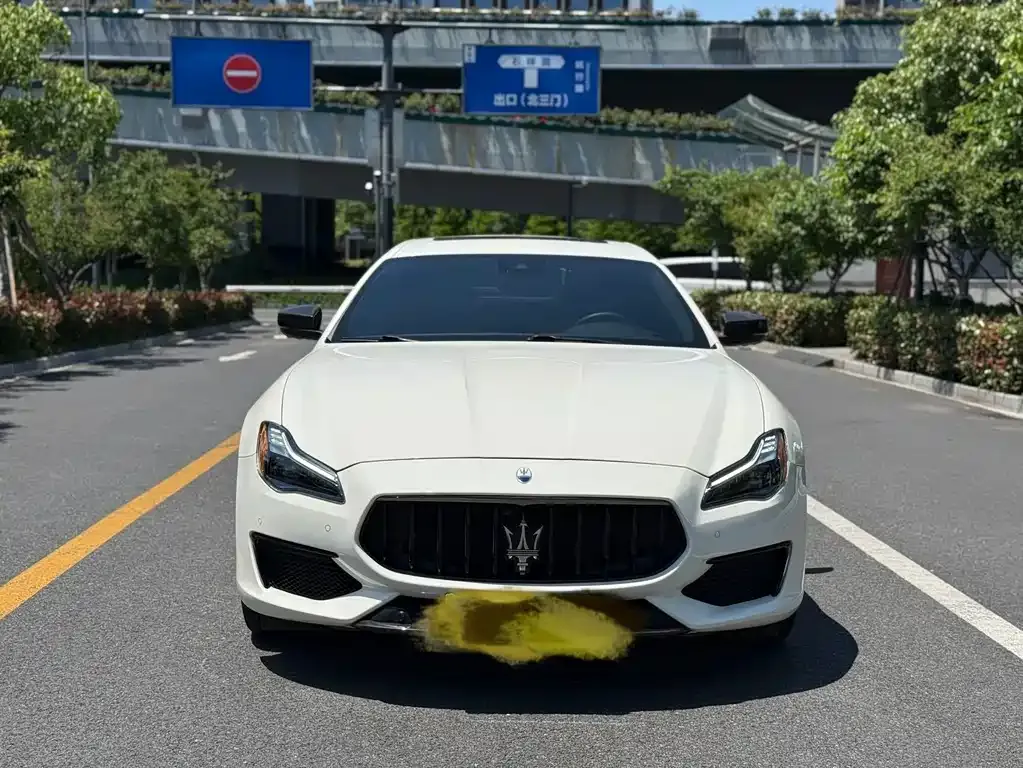 Maserati Quattroporte — фото 7