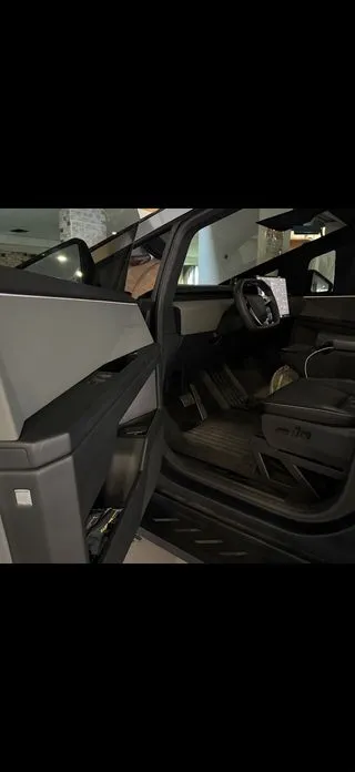 Tesla Cybertruck — фото 3