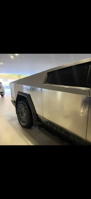 Tesla Cybertruck — фото 4
