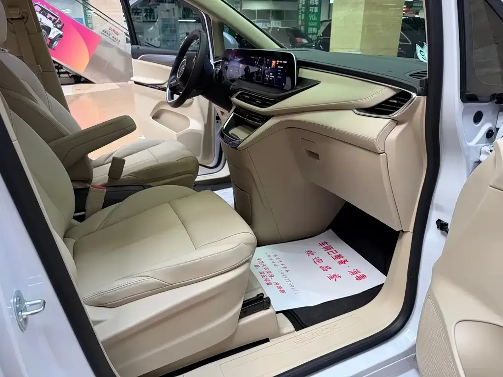 Buick GL8 Hybrid — фото 3