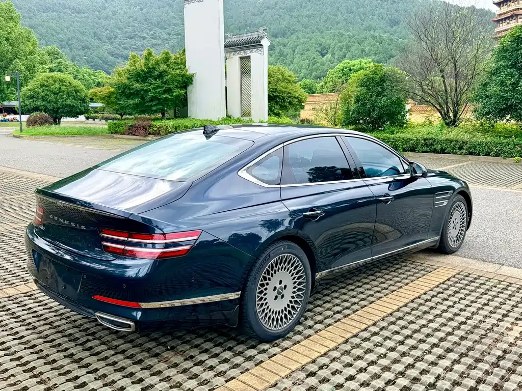 Genesis G80 — фото 9