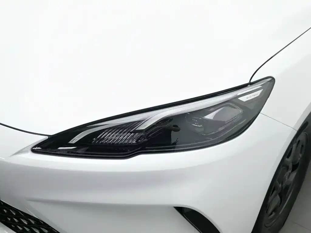 BYD Seal 05 DM-i — фото 8