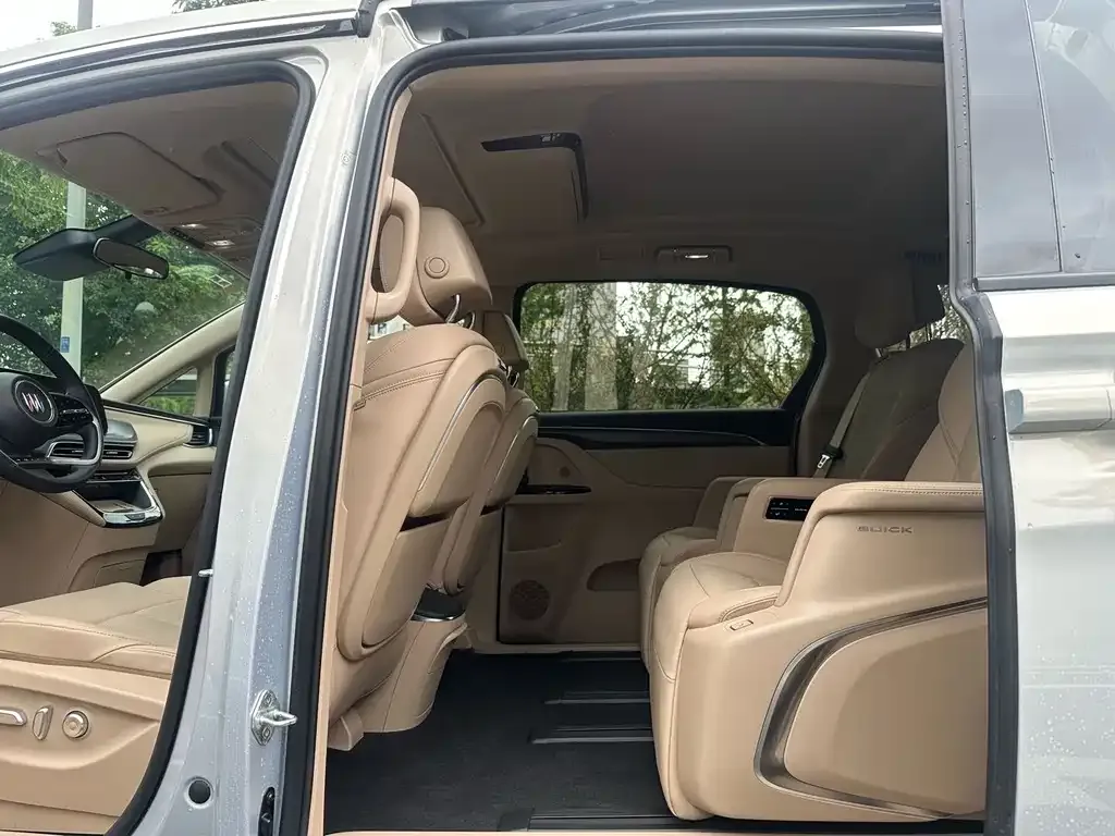 Buick GL8 Hybrid — фото 7