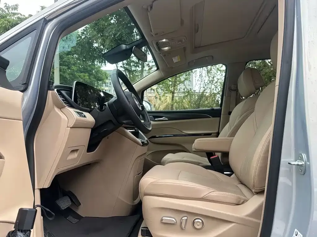 Buick GL8 Hybrid — фото 3