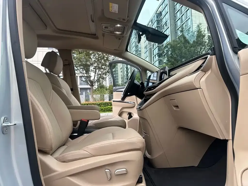 Buick GL8 Hybrid — фото 8
