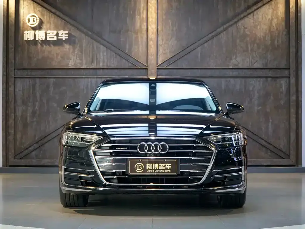 Audi A8 — фото 7