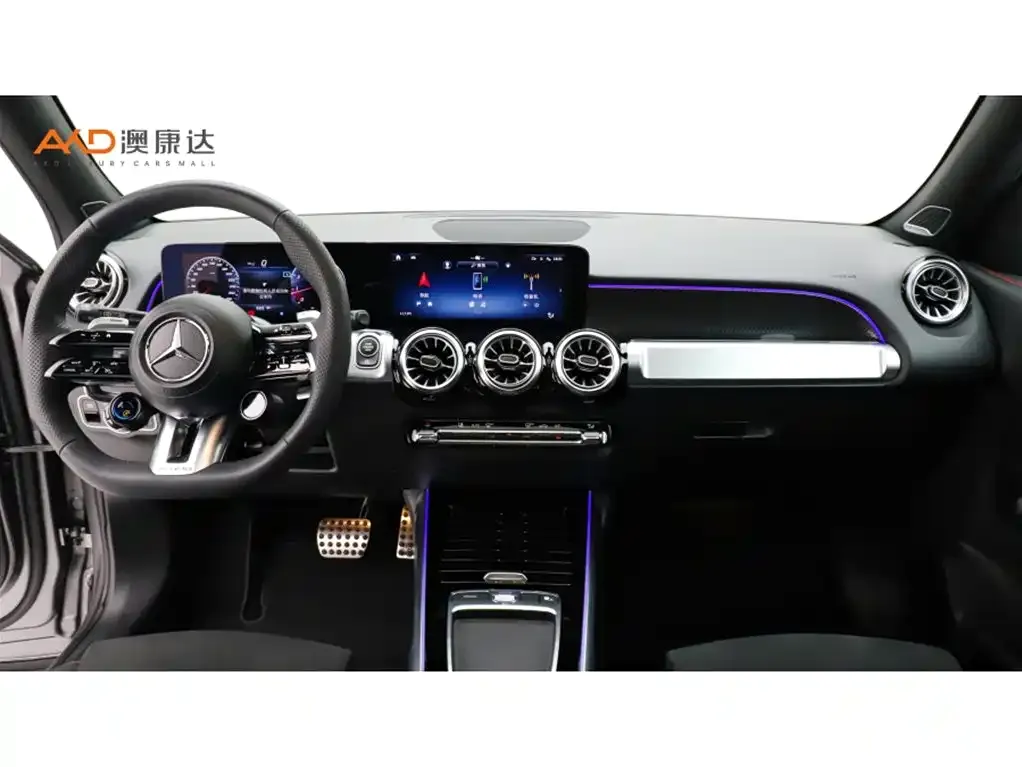 Mercedes-Benz GLB AMG — фото 10