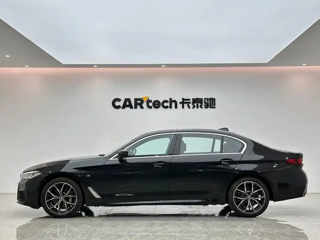 BMW 5 Series — фото 2