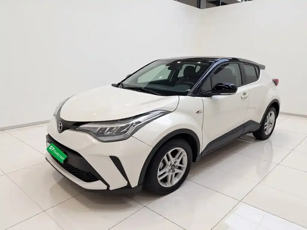 Toyota C-HR — фото 1