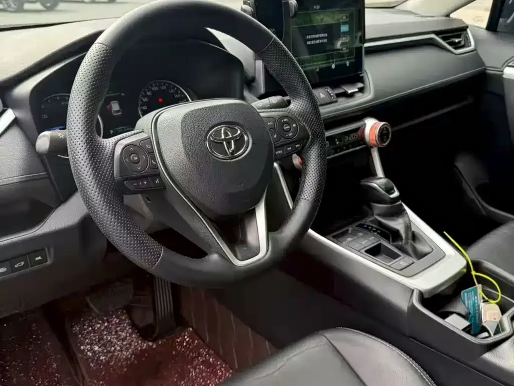 Toyota Wildlander — фото 10
