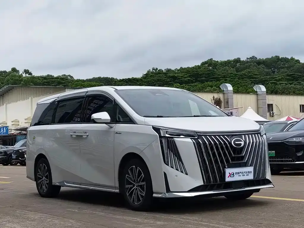 GAC Motor Trumpchi M8 — фото 9