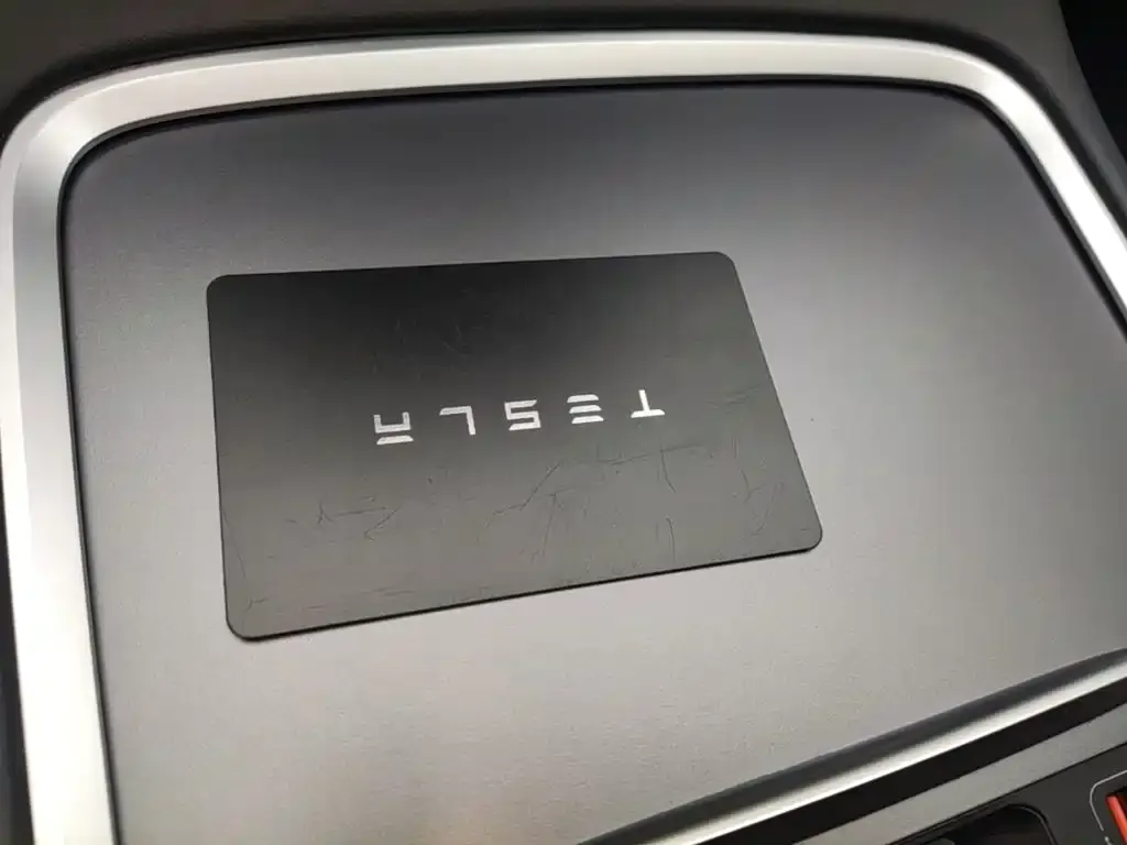 Tesla Model 3 — фото 8