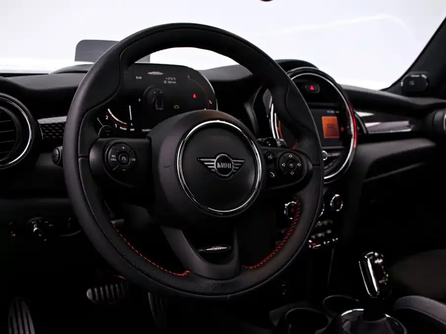 MINI JCW (John Cooper Works) — фото 7