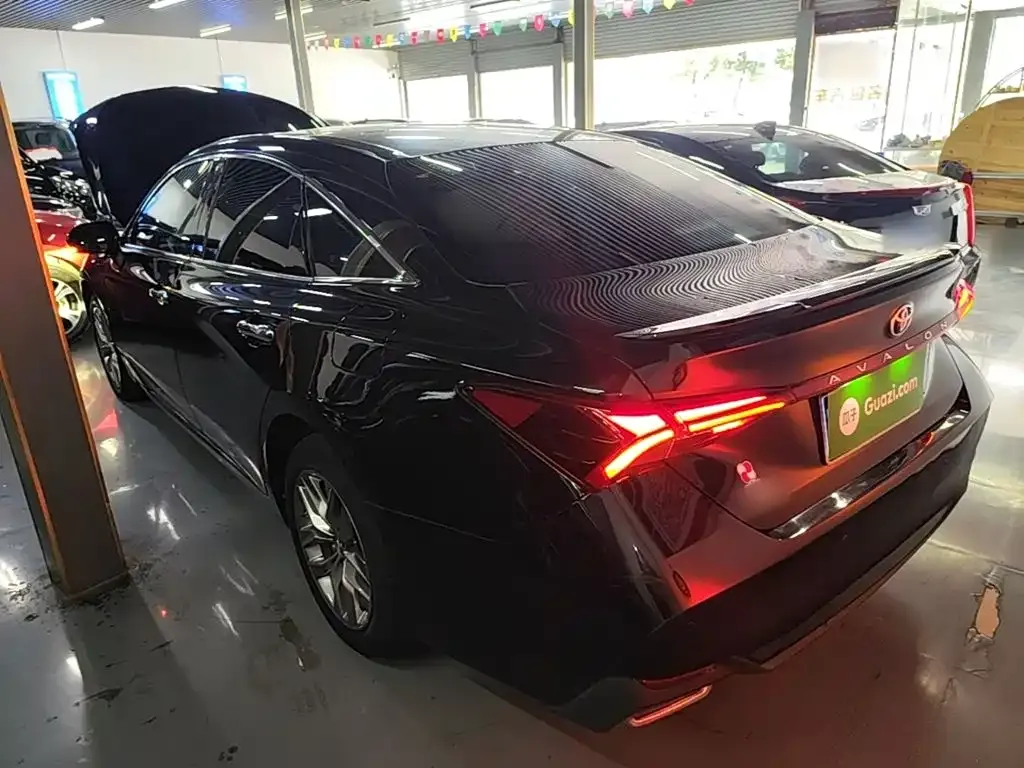 Toyota Avalon — фото 10