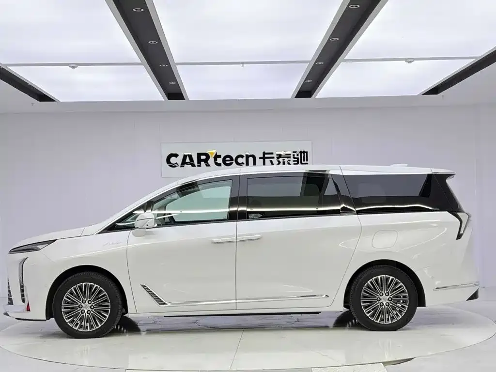 Buick GL8 Hybrid — фото 10
