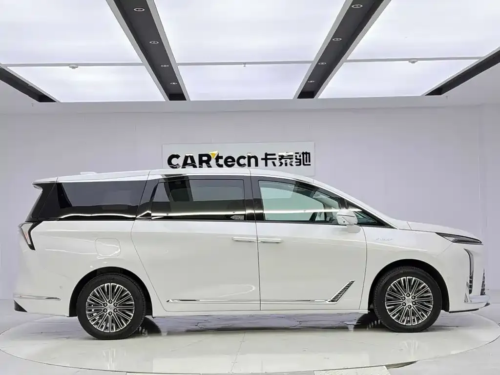 Buick GL8 Hybrid — фото 9