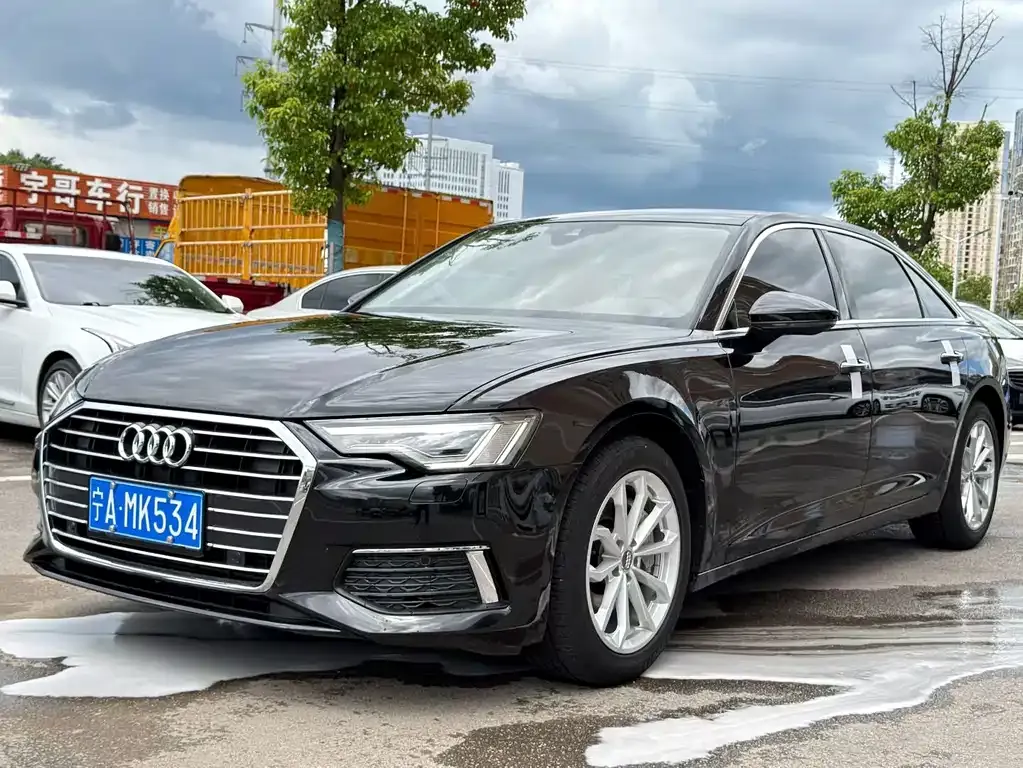 Audi A6L — фото 1