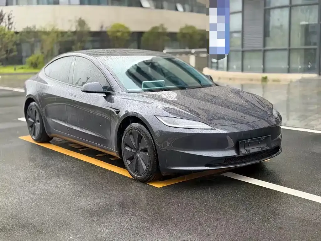 Tesla Model 3 — фото 2