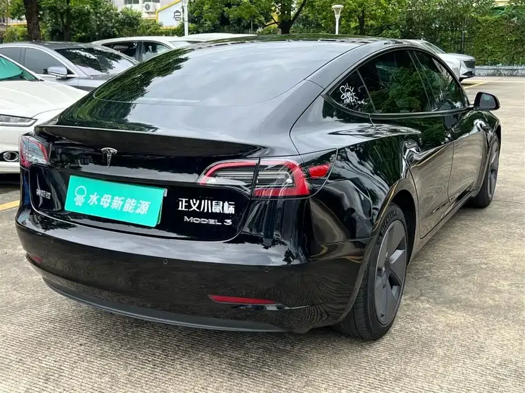 Tesla Model 3 — фото 8