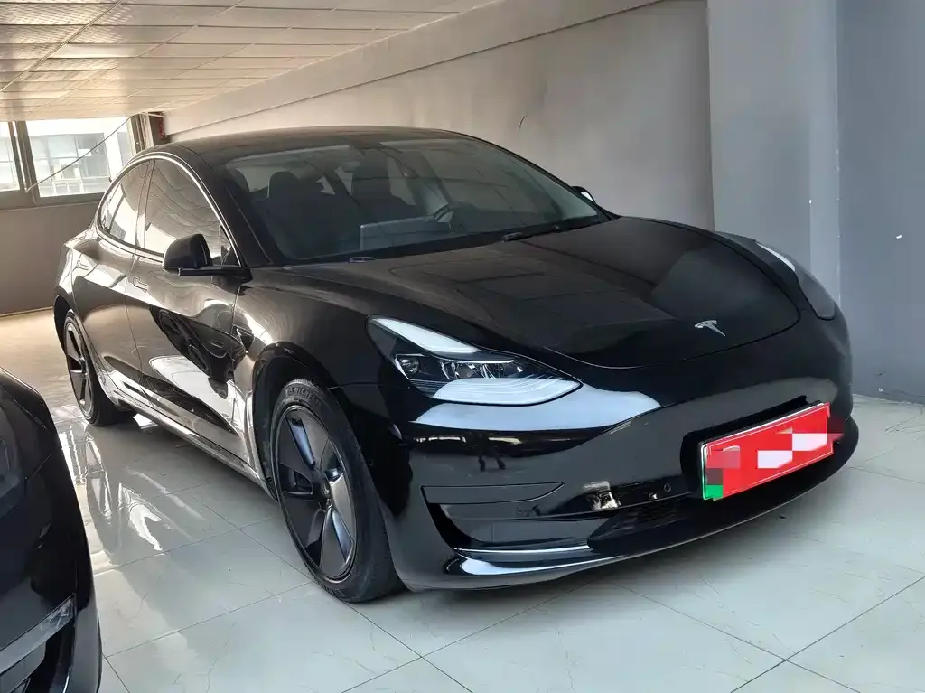 Tesla Model 3 — фото 5