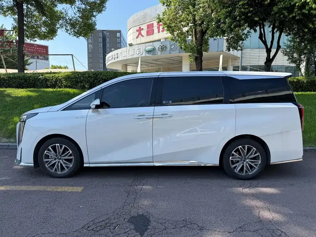 GAC Motor Trumpchi M8 — фото 7