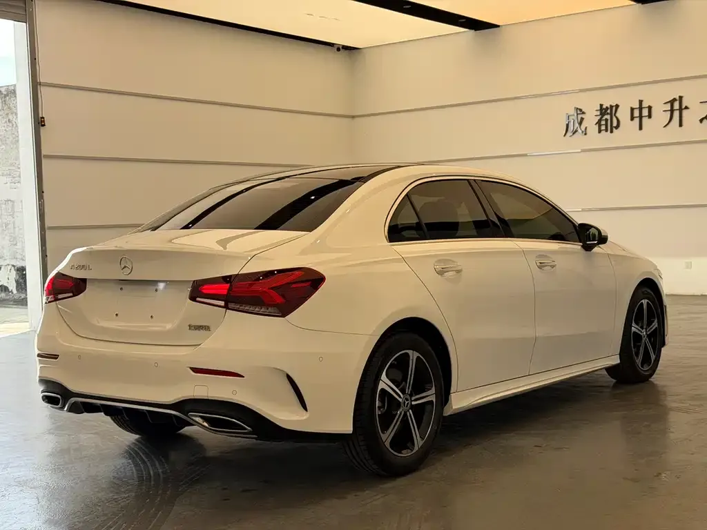 Mercedes-Benz A-Class — фото 10