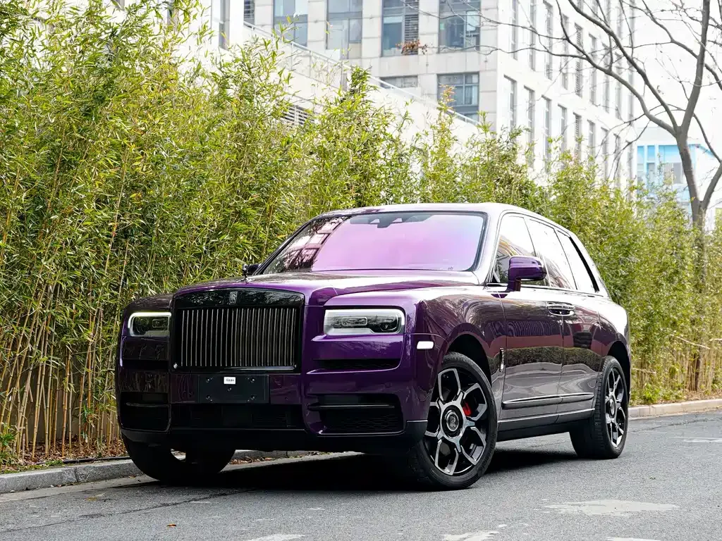 Rolls-Royce Cullinan — фото 1