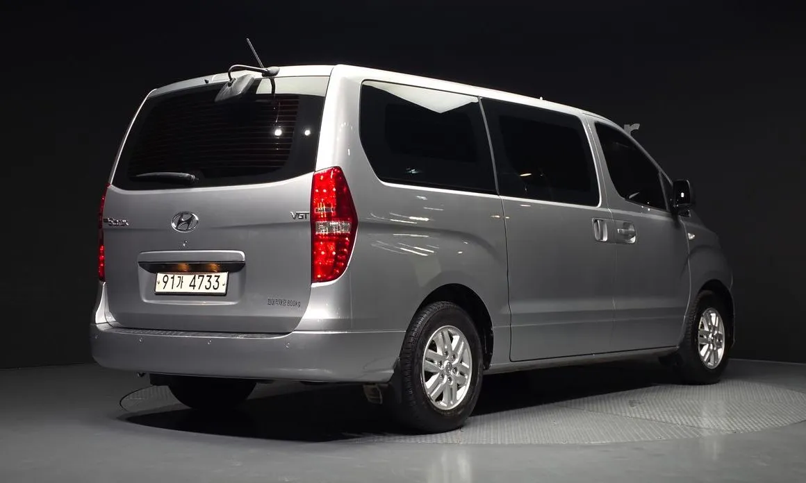 Hyundai Starex — фото 2