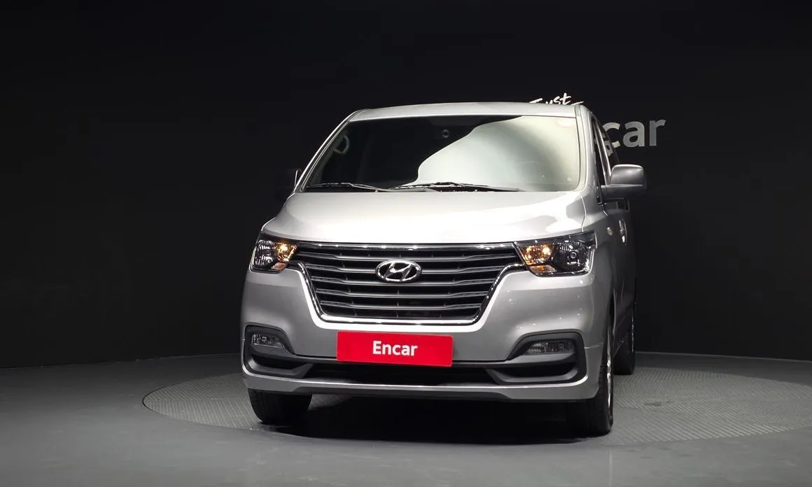 Hyundai Starex — фото 4