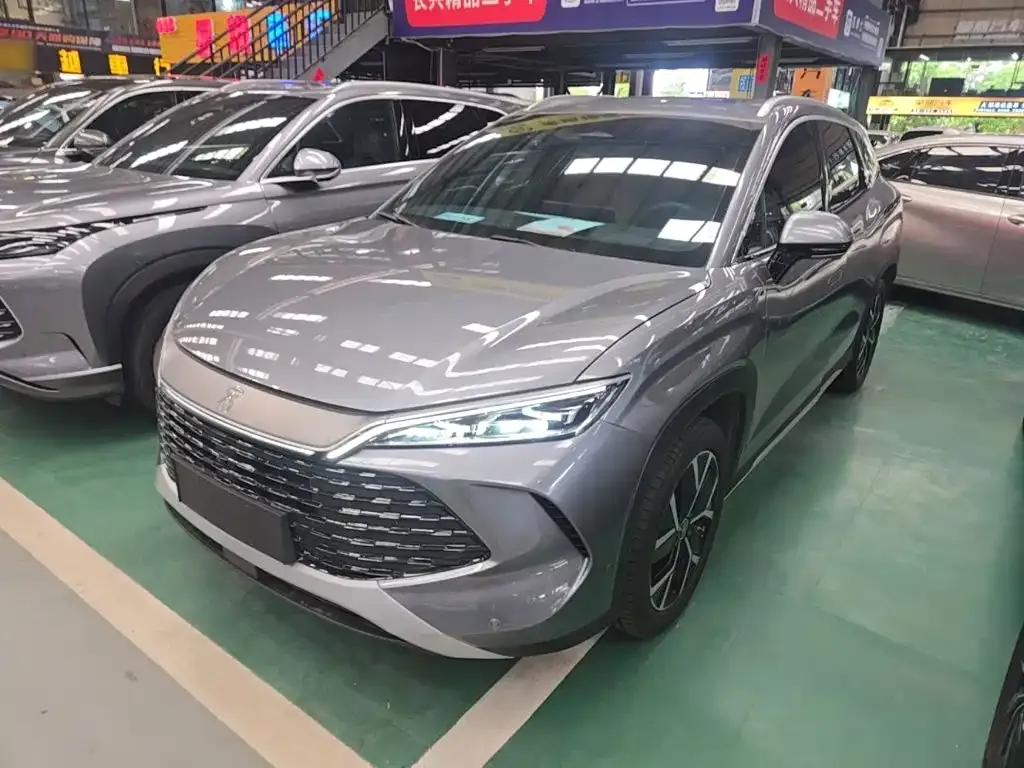 BYD L DM-i — фото 1