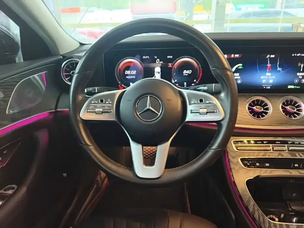 Mercedes-Benz CLS — фото 2