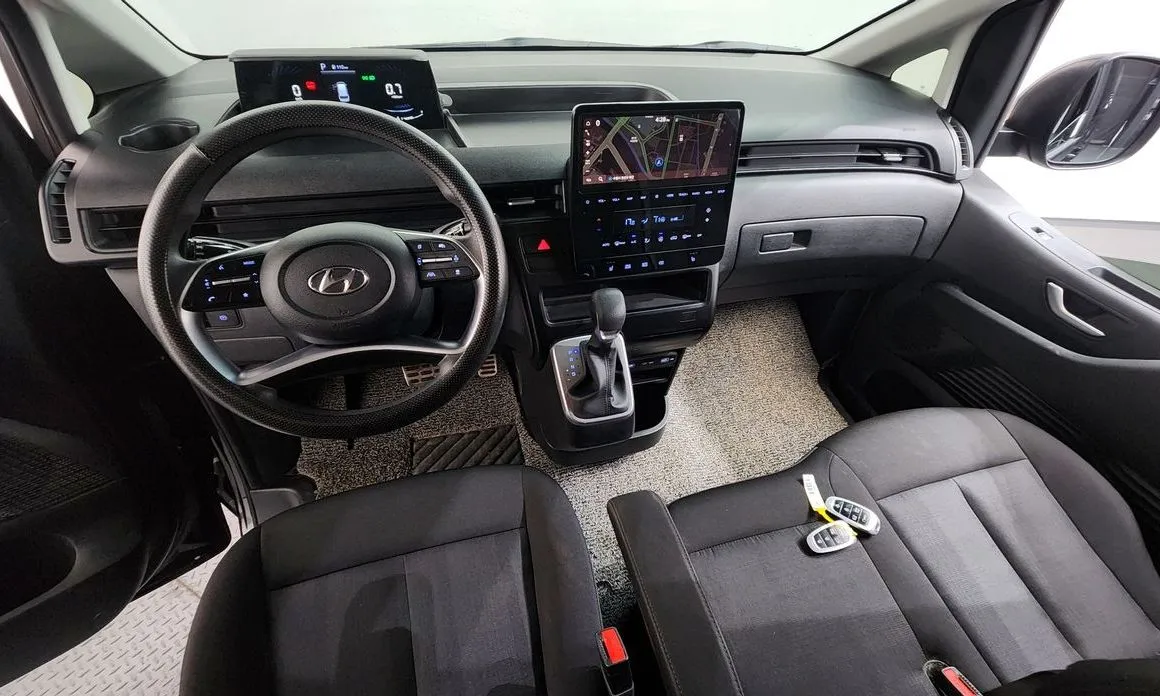 Hyundai Staria — фото 2