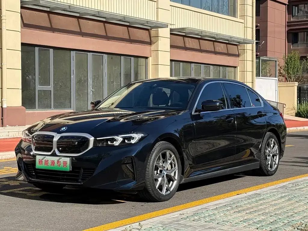 BMW i3 — фото 1